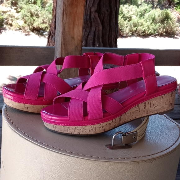 Laura Ashley Sandals - Picture 1 of 6